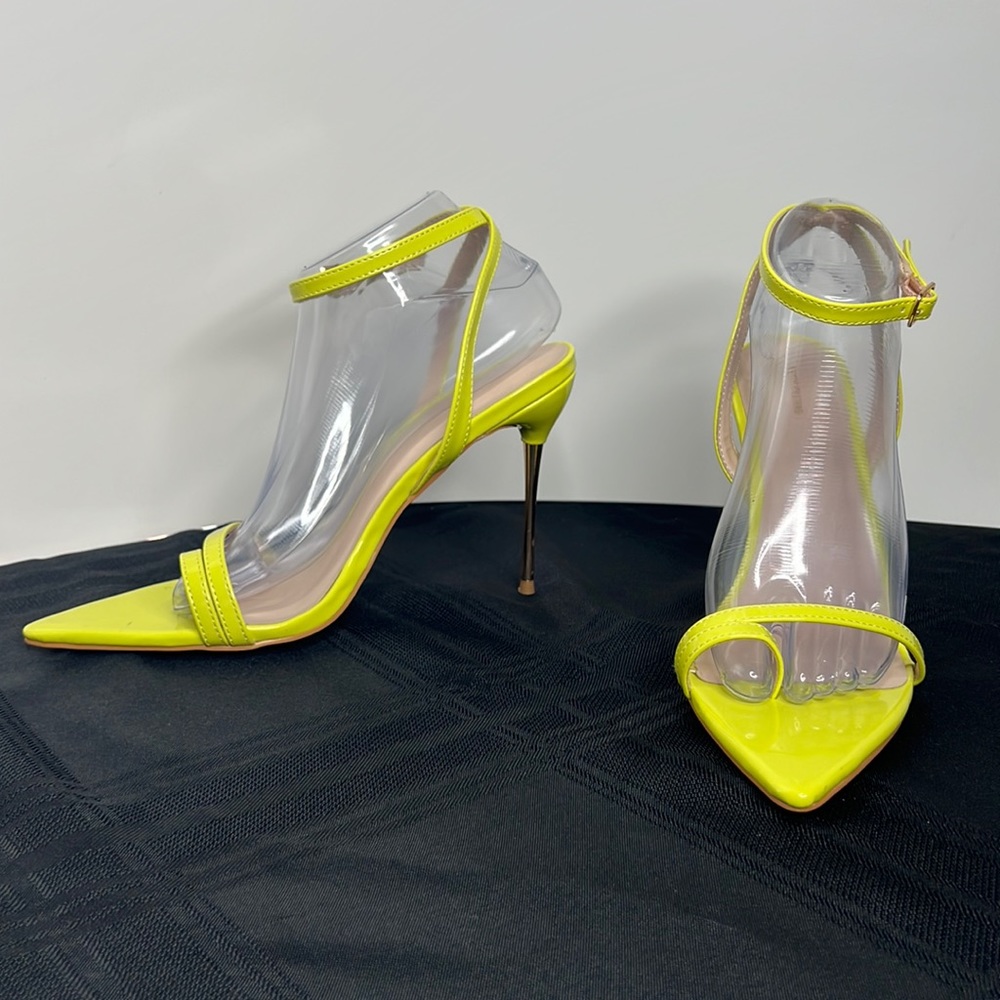 Pretty Little Thing Lime Pin Heel Toe Loop Ankle Strap Point Sandal Sz 7